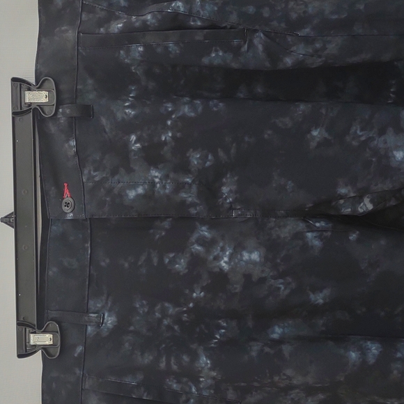 🆕 Split stretch Performance Golf ⛳ Shorts - Picture 2 of 6